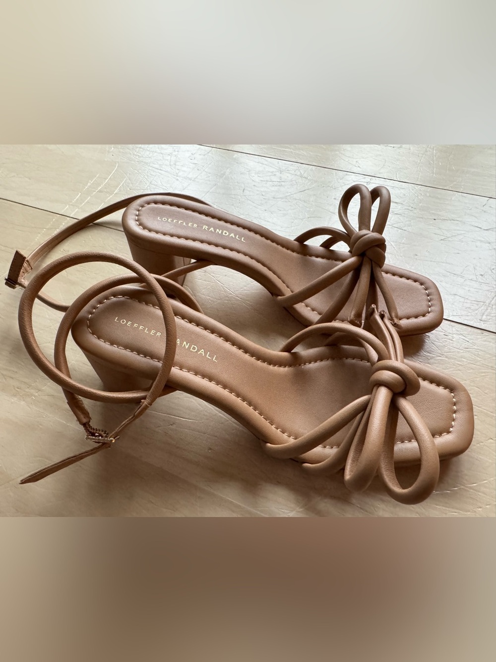 Loeffler Randall Mikel Dune Bow Mid−Heel Sandal